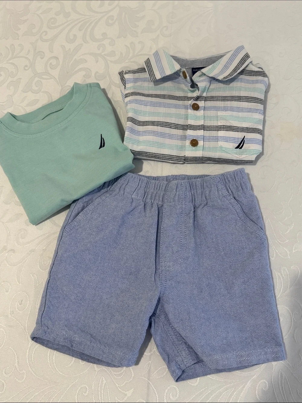 🌟 3/$15🌟Nautica 3 Piece Short Set. 18 months.